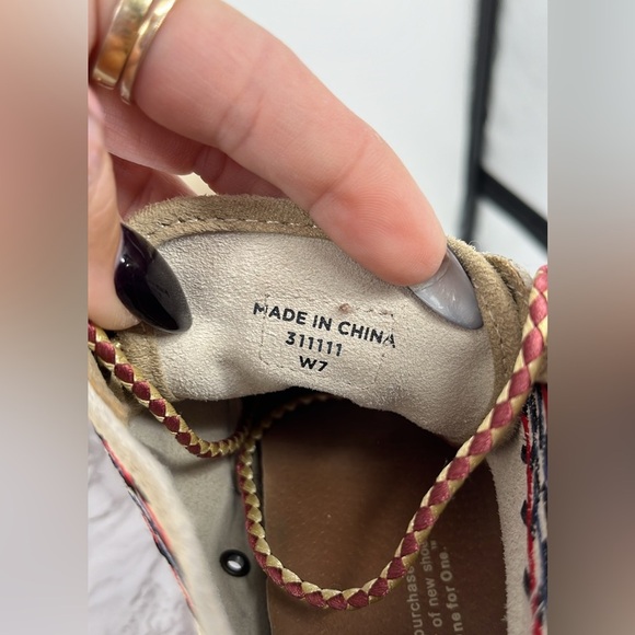 TOMS Sand Alarco Desert Chukka Botas Aztec Lace Up Booties Beige Boho Sz 7 - Picture 2 of 8